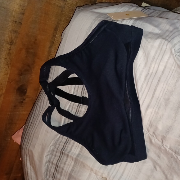 Fabletics Other - NWT Fabletics sports bra